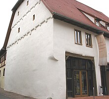 Eingang in die Stadtbücherei in der Zehntscheuer / Bürgerhaus Münsingen