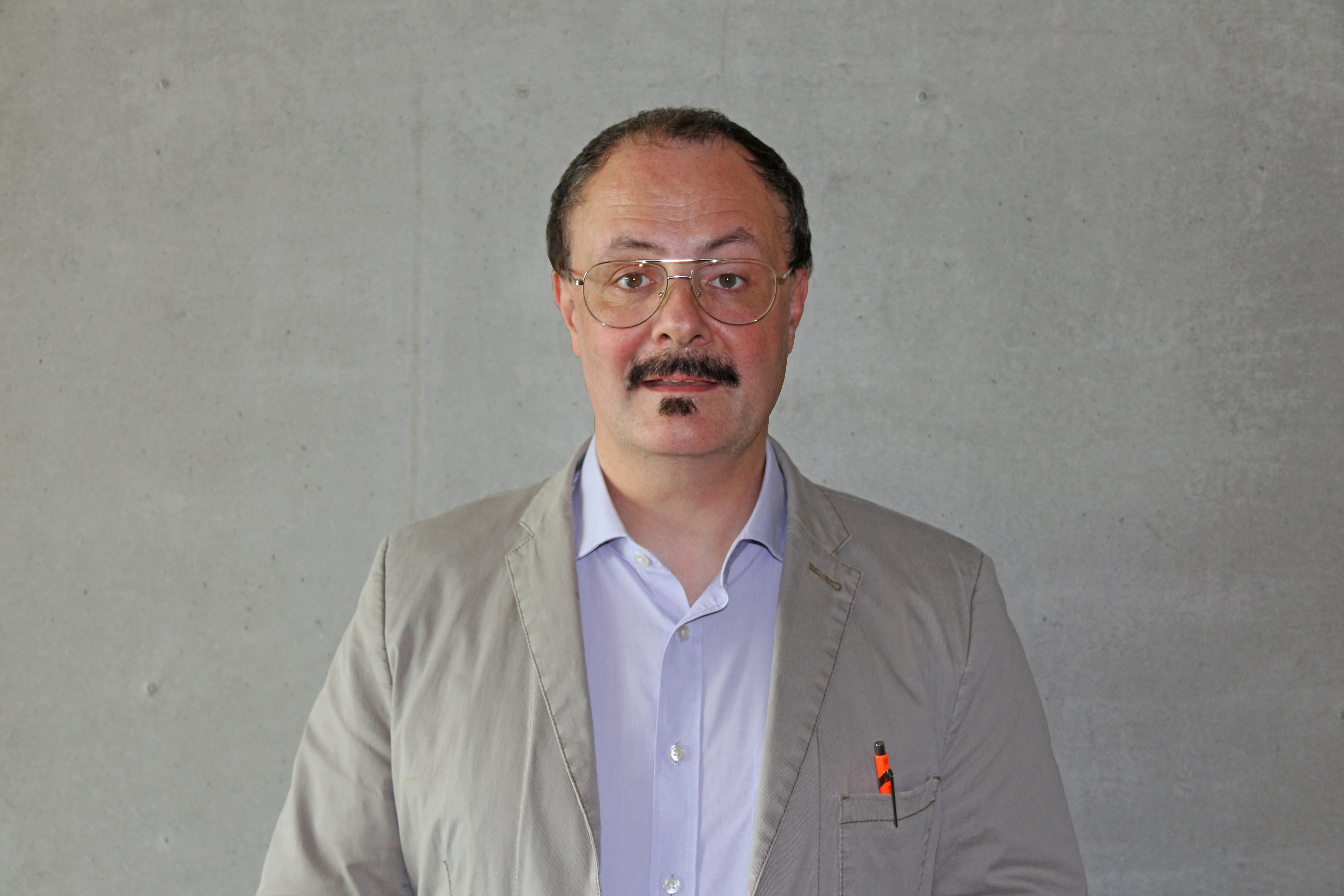 Manfred Weiss, Referatsleiter