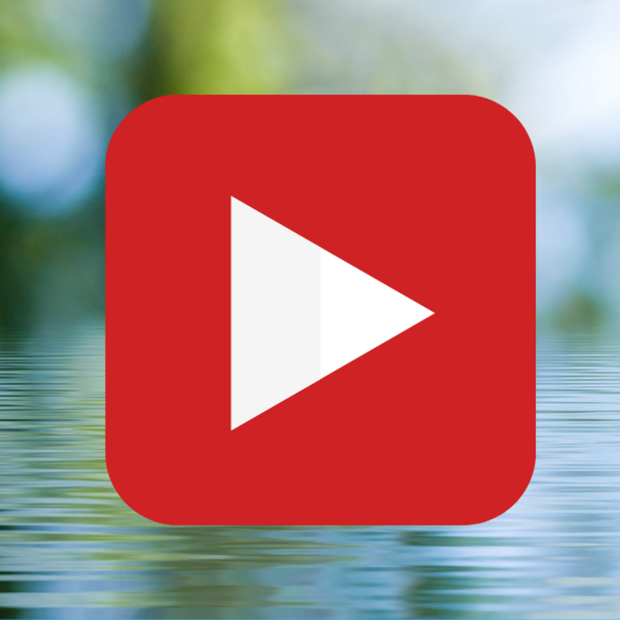 Symbolbild Videoclips Wasser, Das Youtube-Zeichen, im Hintergrund Wasser