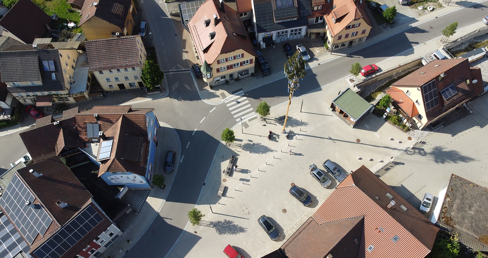 Marktplatz Braunsbach von oben nach der Sanierung