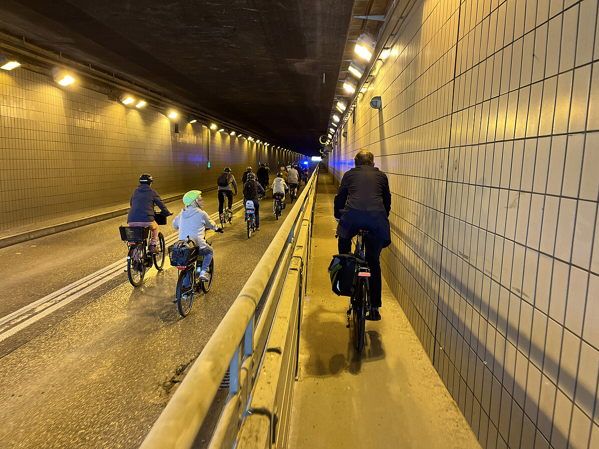 Flughafentunnel mit Fahrrädern