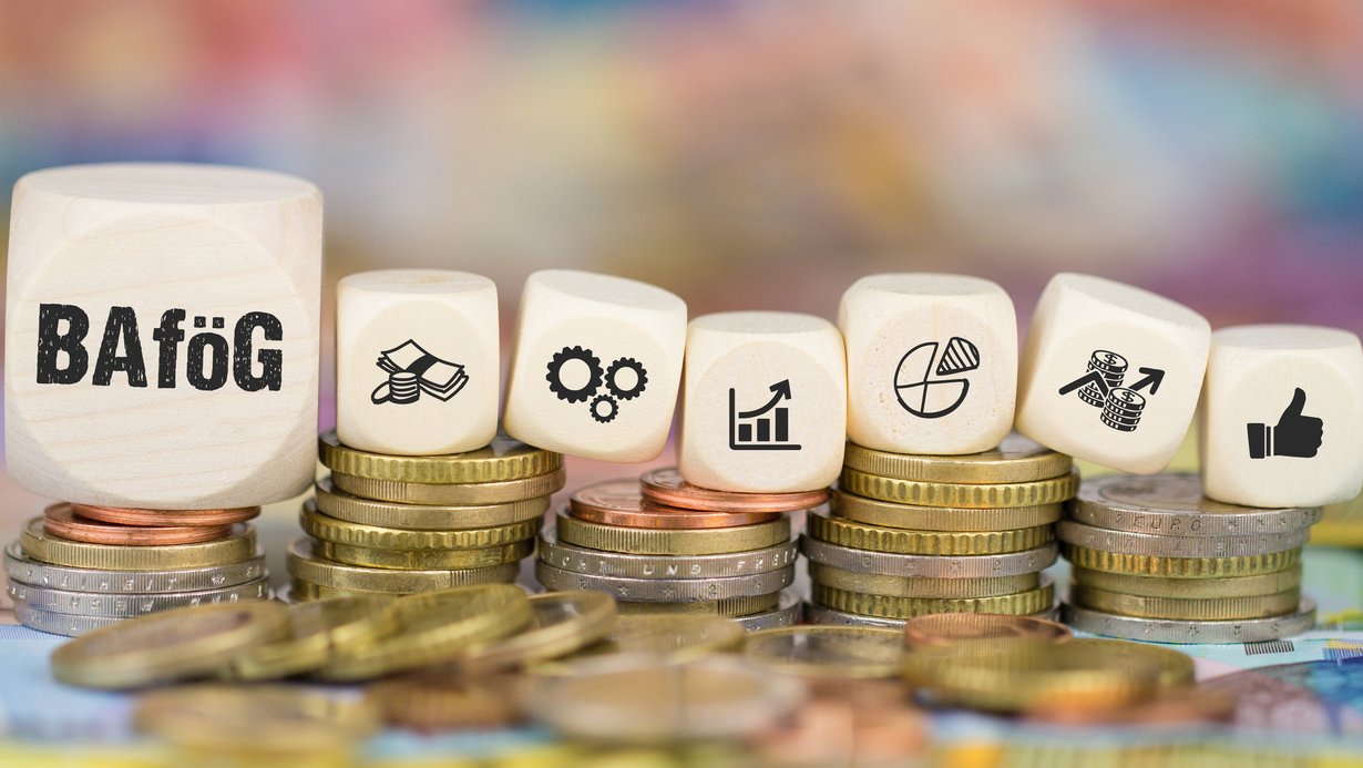 Münzenstapel mit Symbolen