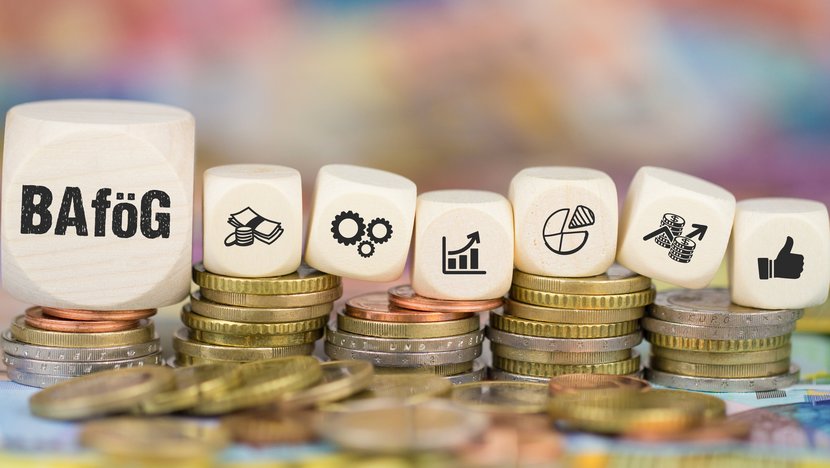 Münzenstapel mit Symbolen