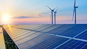 Solarzellen und Windanlagen