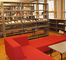 Gruppensitzplatz in der Stadtbücherei Tübingen - Zweigstelle Medienzentrum Uhlandstraße