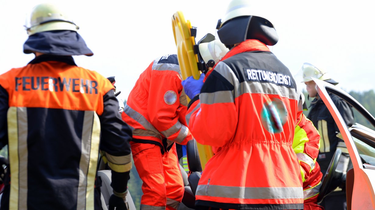 Feuerwehr und Notarzt im Einsatz