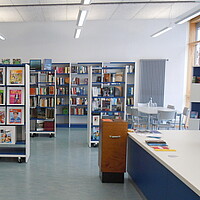 Gemeindebücherei Neukirch - Verbuchung und Buchregale