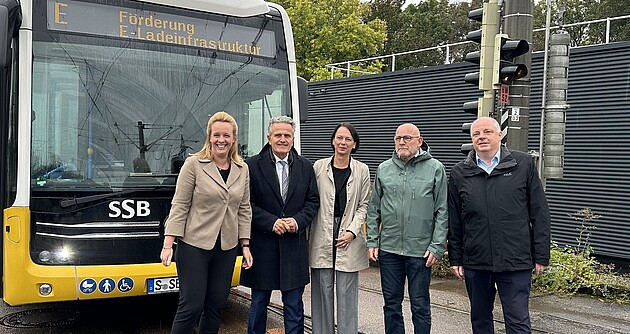 v.l.n.r.: SSB-Personalvorständin Annette Schwarz, OB Dr. Frank Nopper, Regierungspräsidentin Susanne Bay, Minister Winfried Hermann und Technischer Vorstand der SSB Thomas Moser