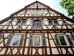 Bild zeigt Detailansicht Giebel, Gebäude Kornstraße 4, 73230 Kirchheim unter Teck