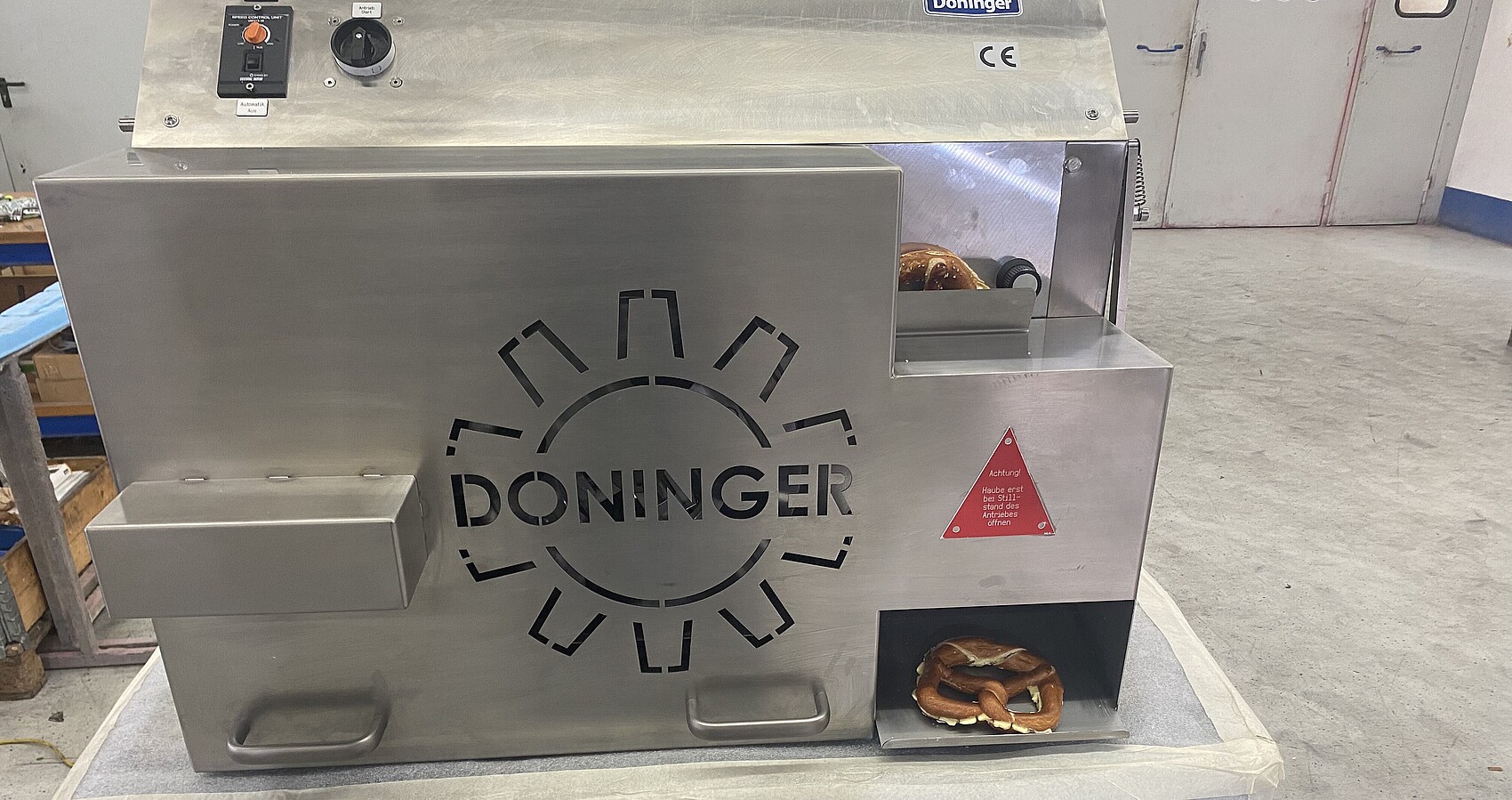Butterbrezel-Maschine Doninger