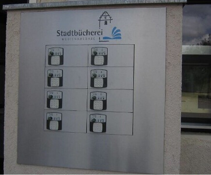 24-Std.-Abholschließfächer am Speth`schen Stadtschloss/Rathaus für bestellte Medien der Stadtbücherei Gammertingen 