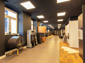 Auf diesem Bild sehen Sie die Ofenausstellung. 