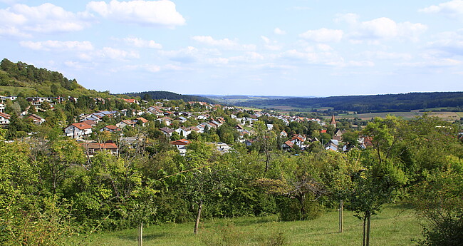 Blick auf den Ort Simmozheim bei Calw im Landkreis Calw