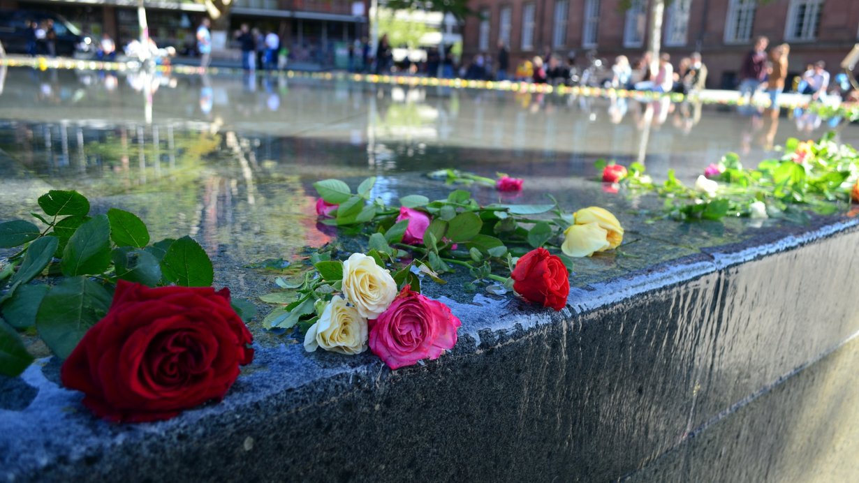 Blumen am Platz der Alten Synagoge Freiburg