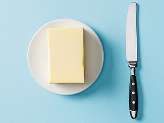 Butter auf einem Teller