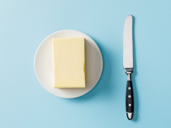 Butter auf einem Teller