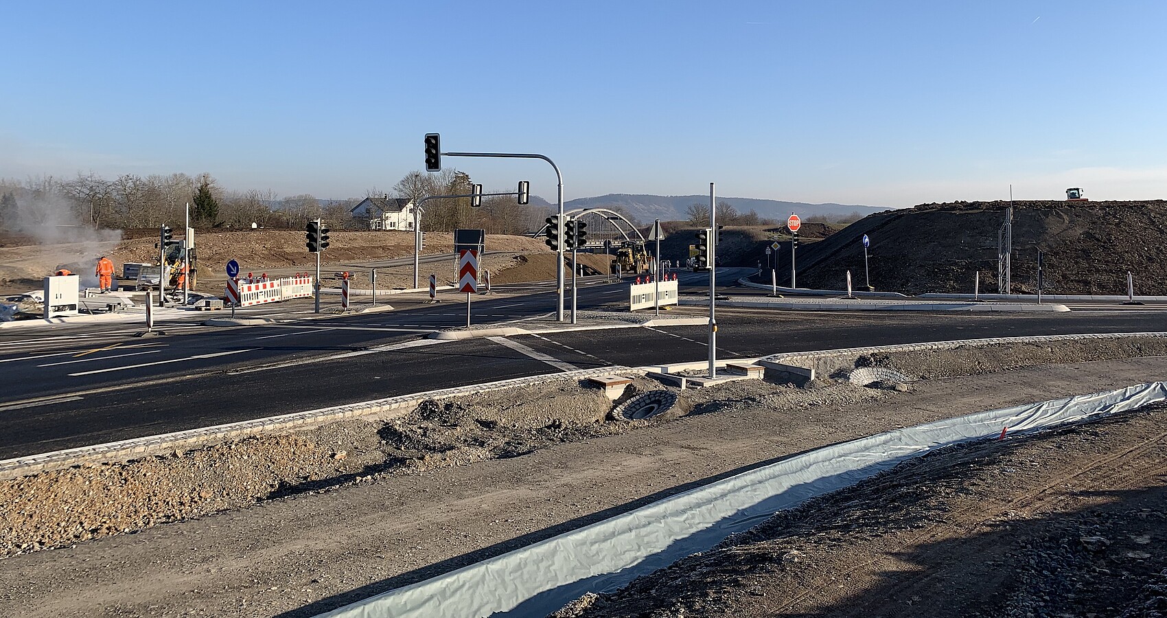 Das Bild zeigt die Baustelle Umbau der Einmündung bei Rottenburg-Kiebingen