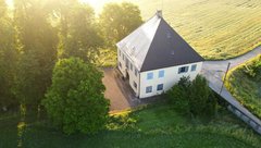 Seitliche Luftaufnahme Jagdhaus, 88326 Aulendorf, Tiergarten 1