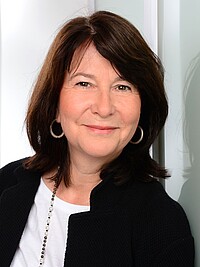 Anja Bauer, Abteilungspräsidentin