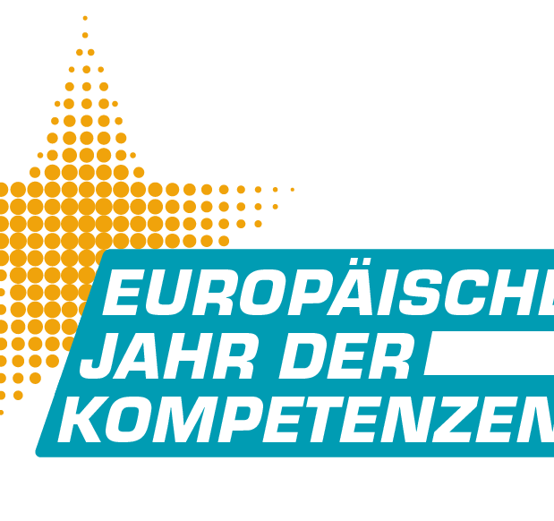 Das Bild zeigt das Logo des Europäischen Jahrs der Kompetenzen: ein aus gelben Punkten bestehender Stern, eben den in weißen Buchstaben auf türkisen Hintergrund „Europäisches Jahr der Kompetenzen“ steht