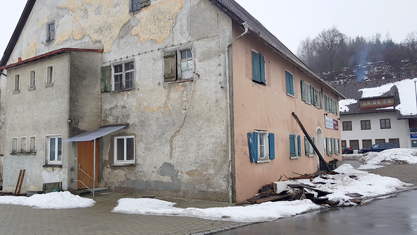 Seitliche Frontansicht des Gebäudes | 88299 Leutkirch im Allgäu, In der Vorstadt 18 | Verkäufliches Kulturdenkmal im Landkreis Ravensburg Seitliche Frontansicht | 88299 Leutkirch im Allgäu, In der Vorstadt 18 | Verkäufliches Kulturdenkmal im Landkreis Ravensburg