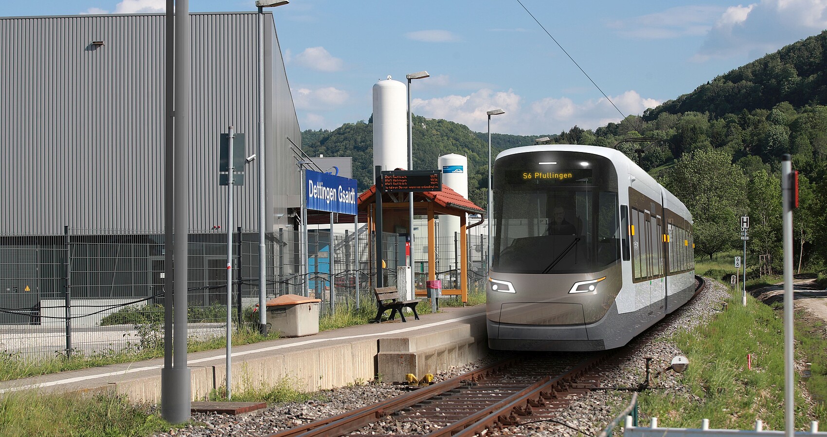Symbolbild einer Tram-Train auf der Ermstalbahn im Bahnhof Dettingen-Gsaidt