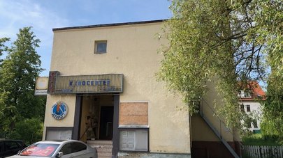 Vorderansicht mit Eingang