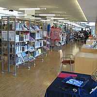 Blick in die Stadtbibliothek Reutlingen, Zweigstelle Rommelsbach