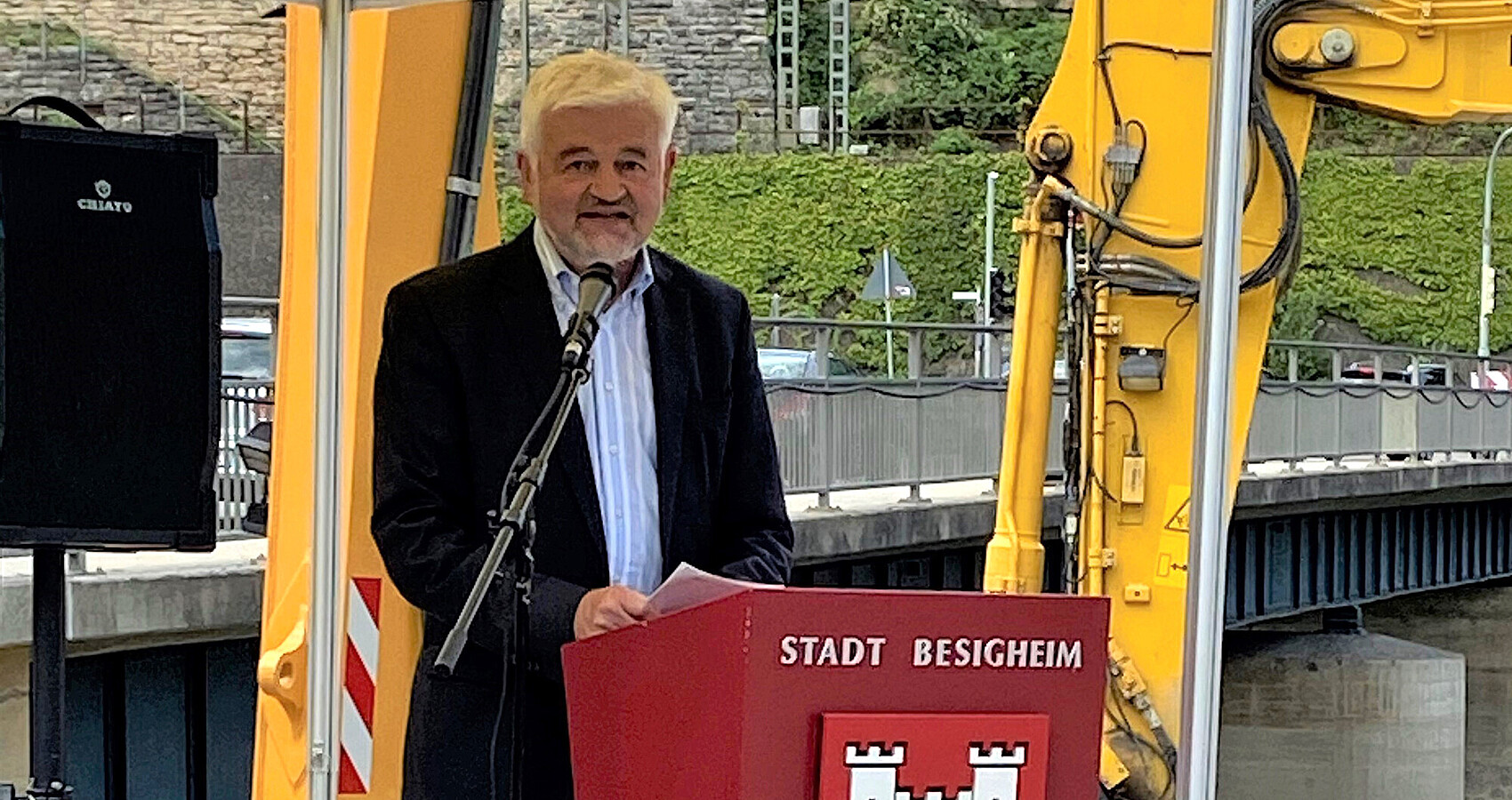 Bild zeigt Regierungspräsident Wolfgang Reimer bei der Ansprache