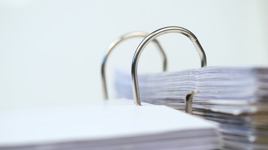 Ordner mit Schriftstücken