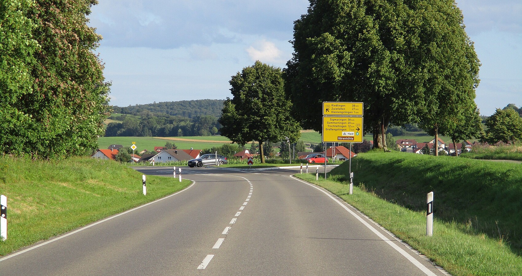 Blick auf die B 312 zwischen dem Kreisverkehr Traifelberg und der Einmünd B 313