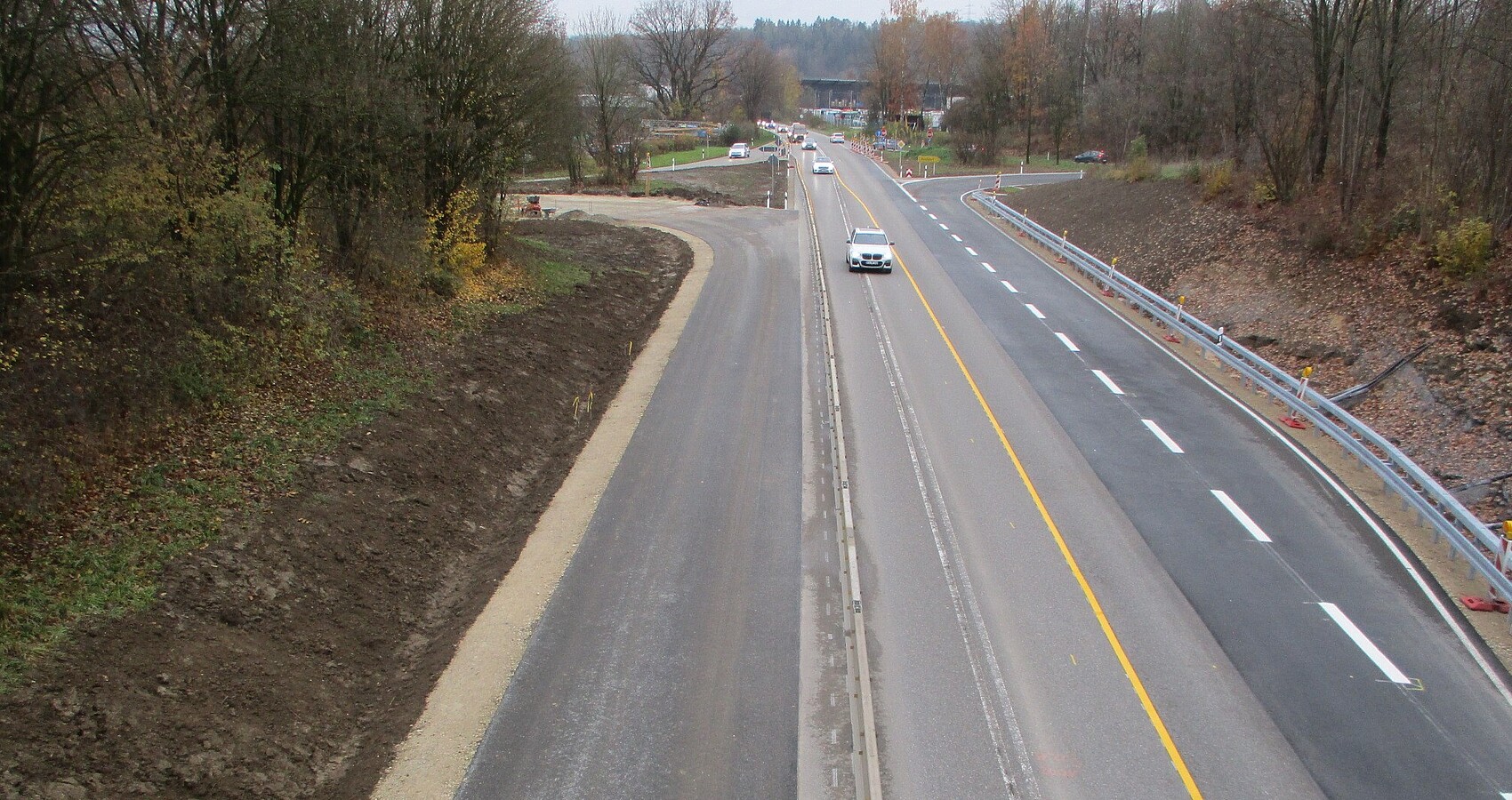 Da Bild zeigt den Einfädelungsstreifen auf der B 312 an der Anschlussstelle der L 374 bei Riederich
