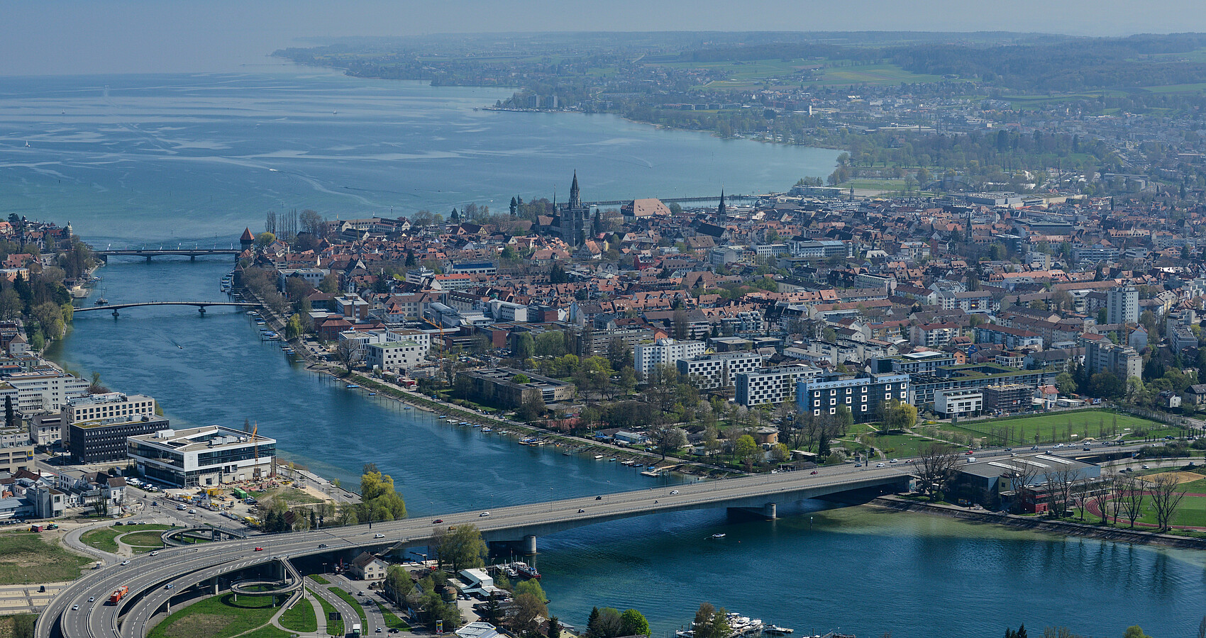 Luftaufnahme der Schänzlebrücke im Landkreis Konstanz