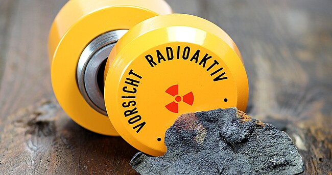 Symbolbild für Strahlenschutz mit der Aufschrift "Radioaktivität"