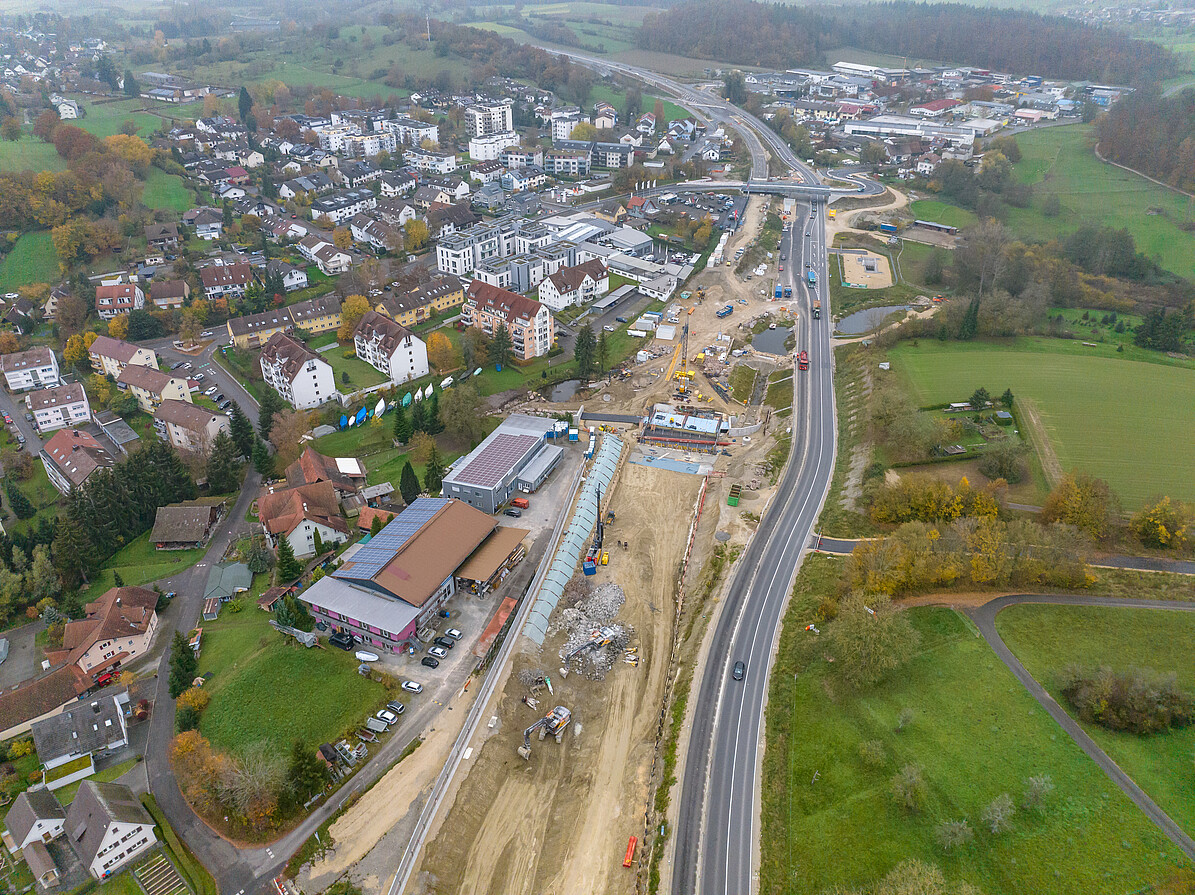 Links unten: Überreste Eichelrain; Mitte: Arbeiten am Mühlbach-Durchlass