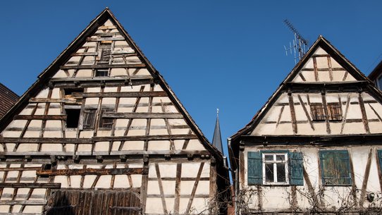Altes Fachwerkhaus zum Sanieren