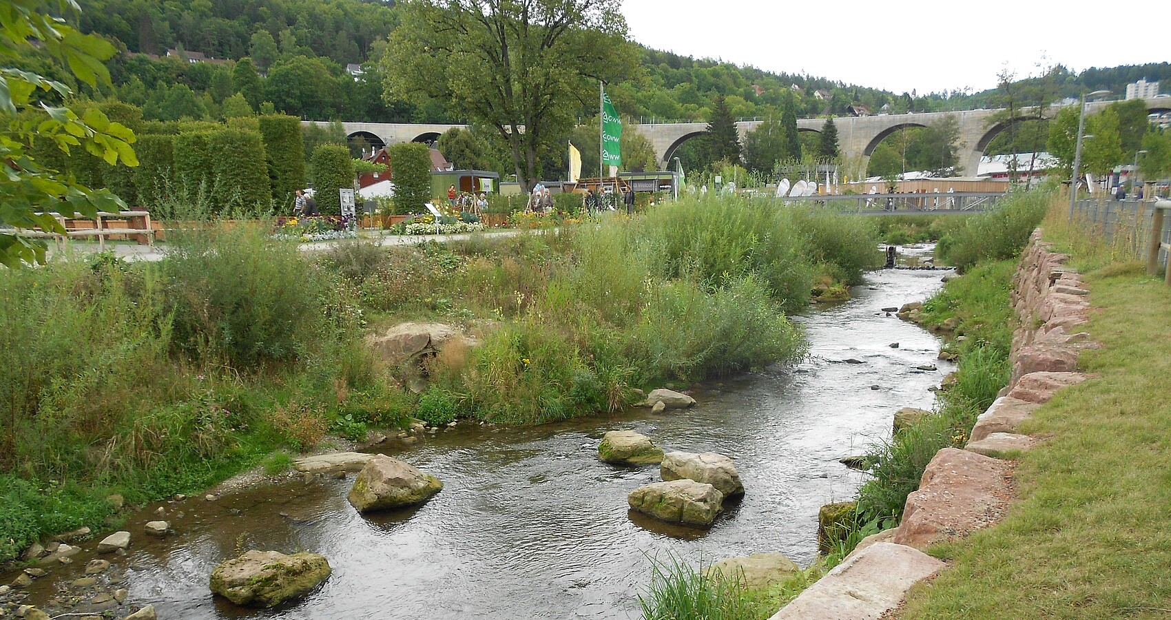 Gelände der Landesgartenschau - Zufluss der Waldach zur Nagold in Nagold