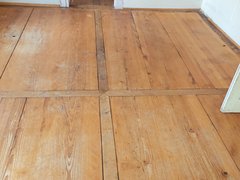 Holzboden eines Raumes