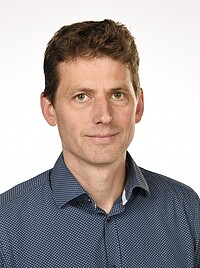 Portrait Dr. Jonathan Scheschkewitz