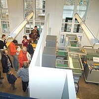 Selbstverbuchung in der Stadtbibliothek Reutlingen mit Blick hinter die Kulissen