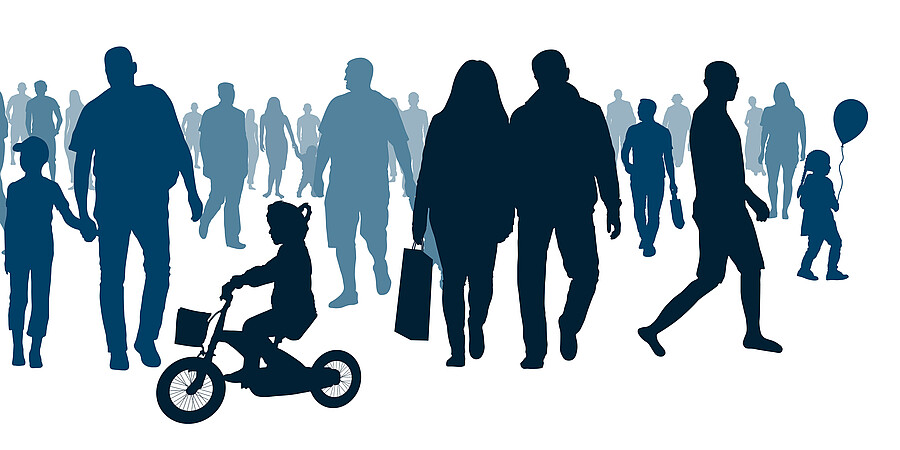 Symbolbild Menschen | Gesellschaft - schwarz blaue Shilouetten, die Menschen verschiedenen Alters beim Spazieren über einen öffentlichen Platz zeigen