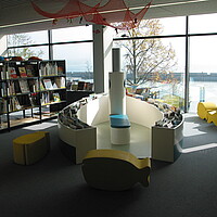 Medienhaus am See Friedrichshafen - Kinderbereich mit Leseboot