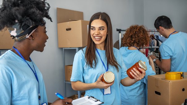 Junge Menschen im Freiwilligen Sozialen Jahr