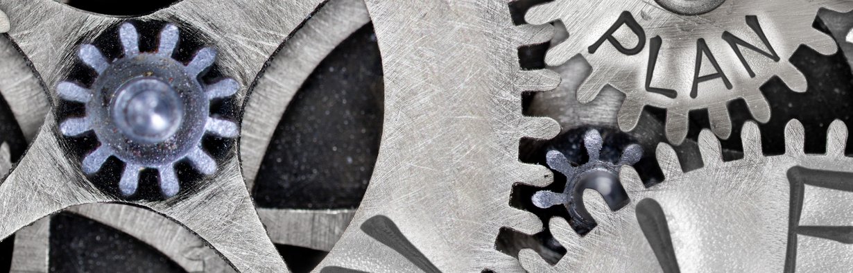 Zahnräder Lern & Lead greifen ineinander