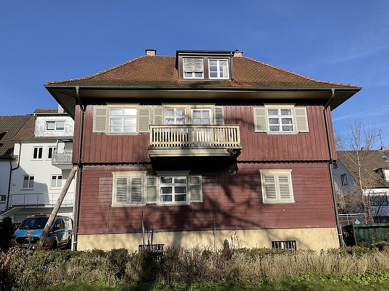 Außenansicht des Gebäudes Alter Friedhofweg 2 in 88045 Friedrichshafen